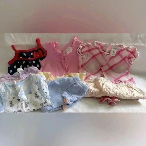 Other - Bundle of 8  Baby Clothes 0-3 Month Used Great Condition Carter, Old Navy & more